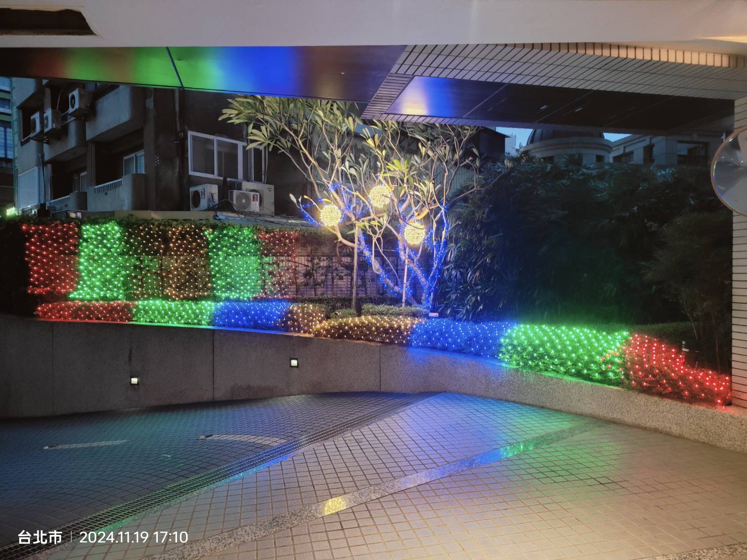 聖誕燈 綠光 紅光 黃光 藍光網燈 實景圖